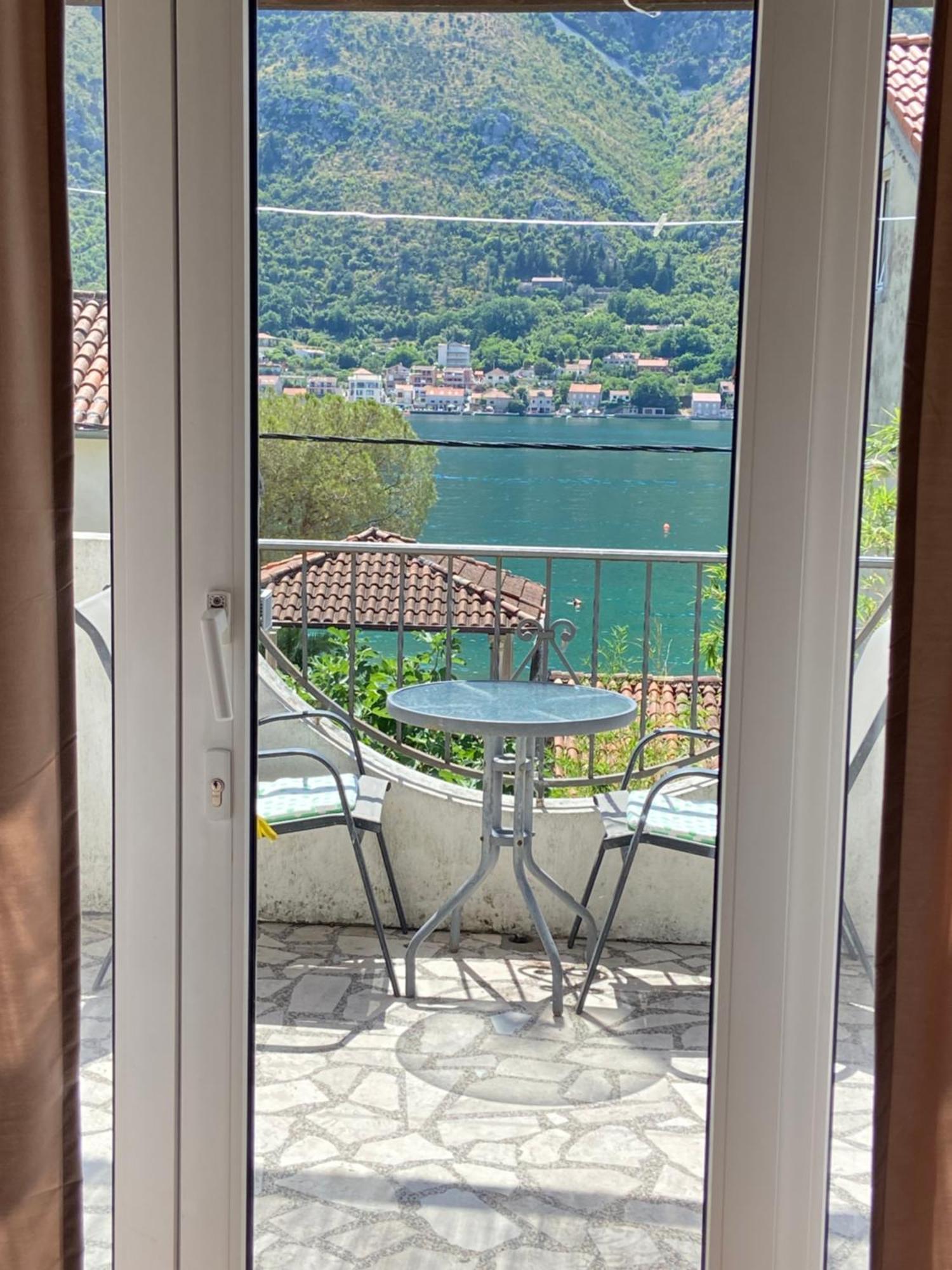 Apartments Ivanisevic Kotor Exterior photo