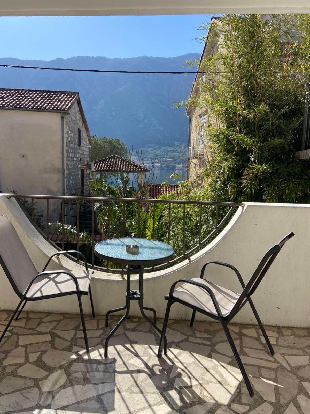 Apartments Ivanisevic Kotor Exterior photo