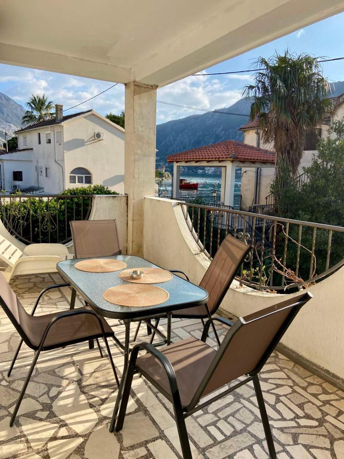 Apartments Ivanisevic Kotor Exterior photo